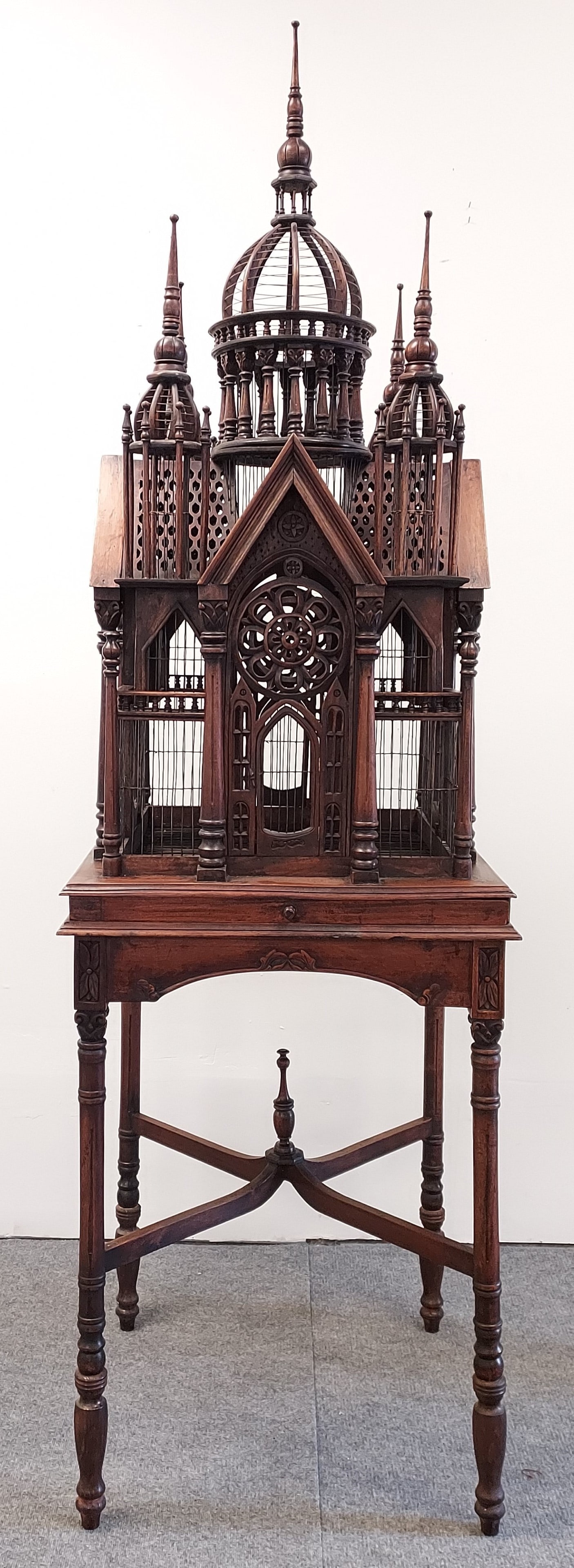 LARGE VICTORIAN STYLE CARVED WOOD