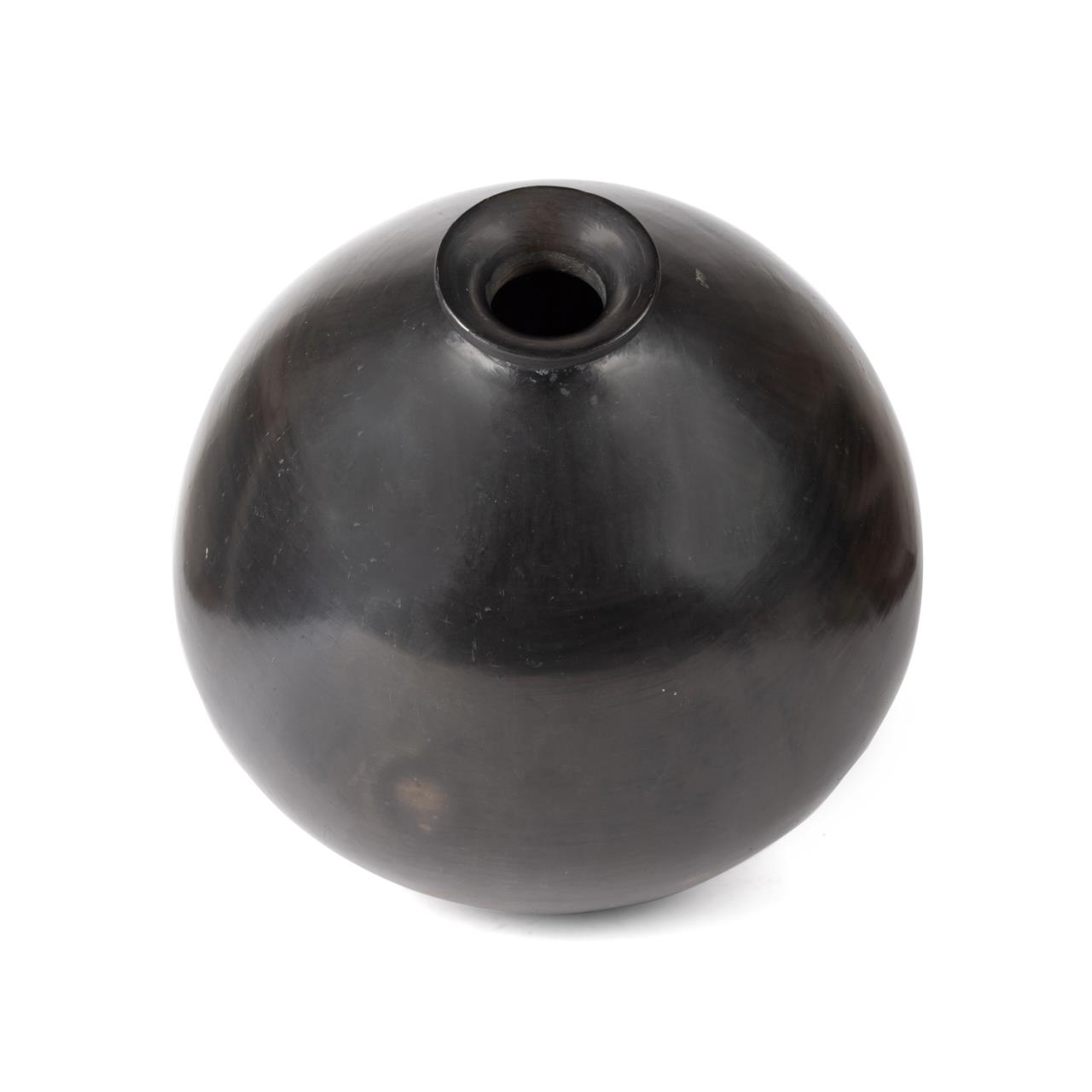LARGE VINTAGE MEXICAN BARRO NEGRO