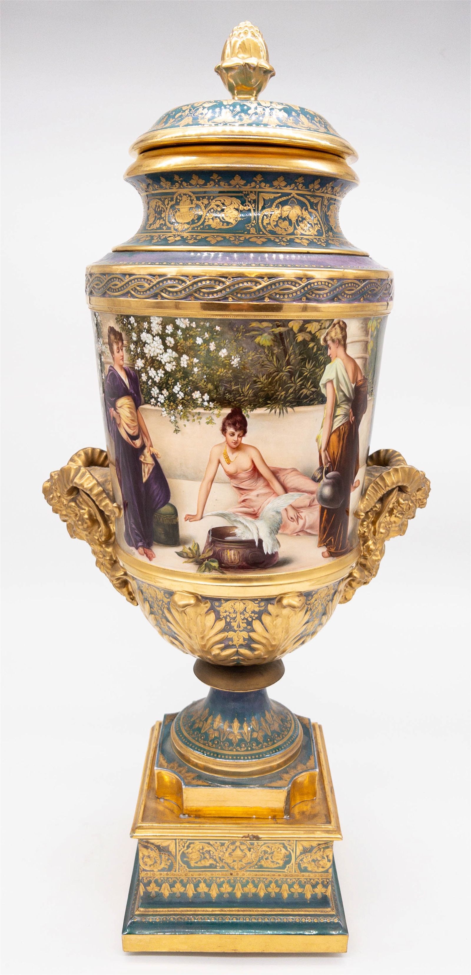 LARGE WAGNER ROYAL VIENNA HAND