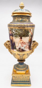 LARGE WAGNER ROYAL VIENNA HAND
