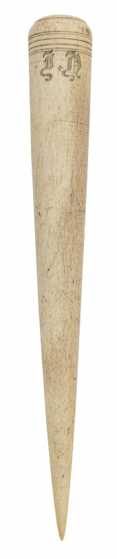 LARGE WHALEBONE FID WITH SCRIM