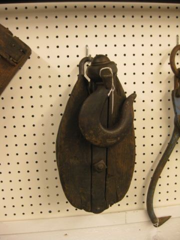 Large Wood & Iron Pulley 7'' x