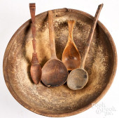 LARGE WOODEN BOWL AND LADLES<b