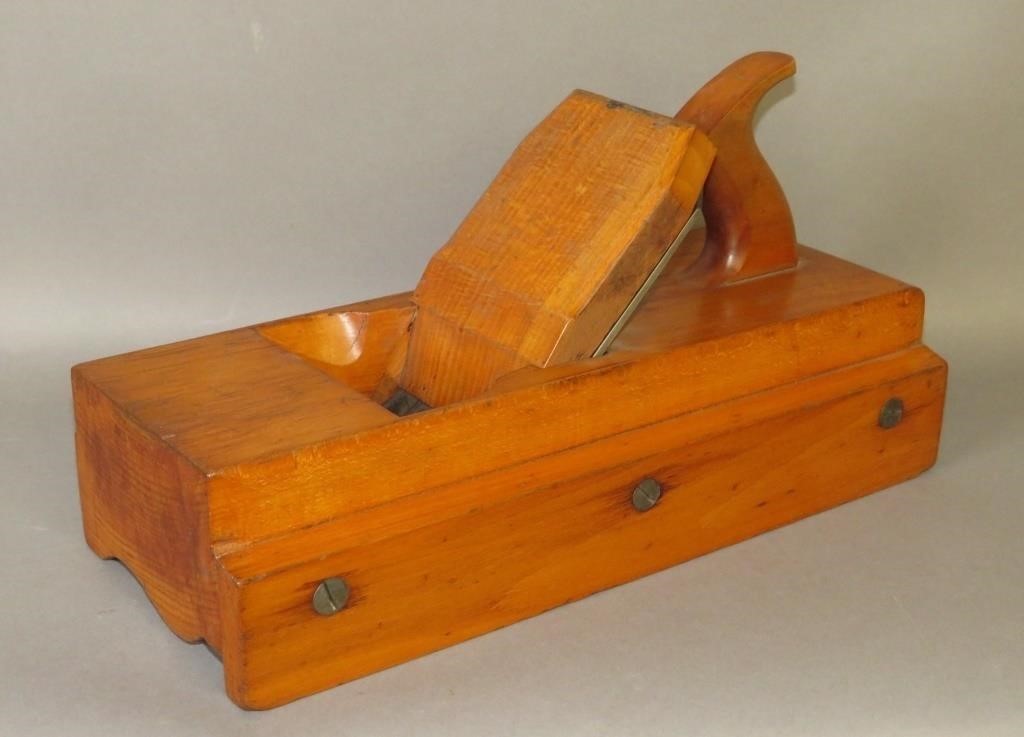 LARGE WOODEN HANDLED CROWN