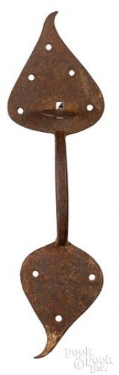 LARGE WROUGHT IRON THUMB LATCH