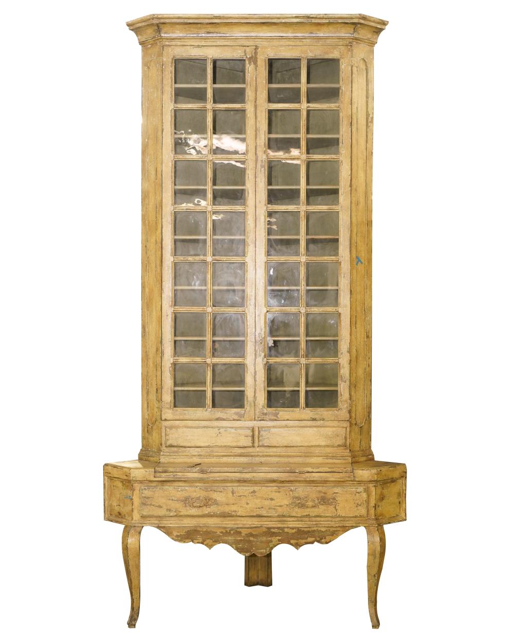LARGE YELLOW-PAINTED WOOD CORNER