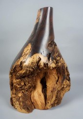 LARRY FAVORITE BOTTLE SHAPED T