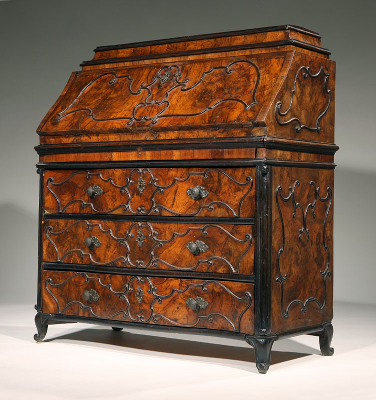 Late 18th century burr-walnut