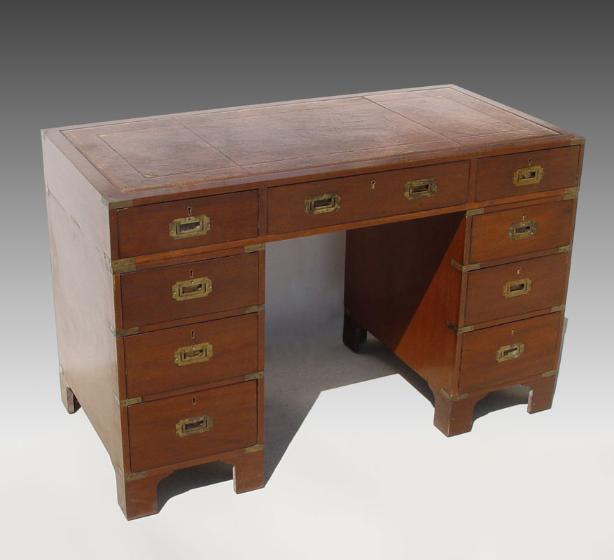 LATE CAMPAIGN STYLE DESK: Upper