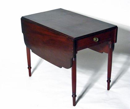 Late Federal mahogany pembroke