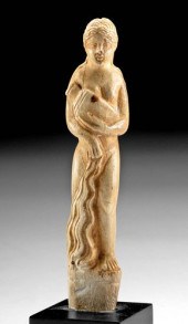 LATE ROMAN BONE CARVING OF A W