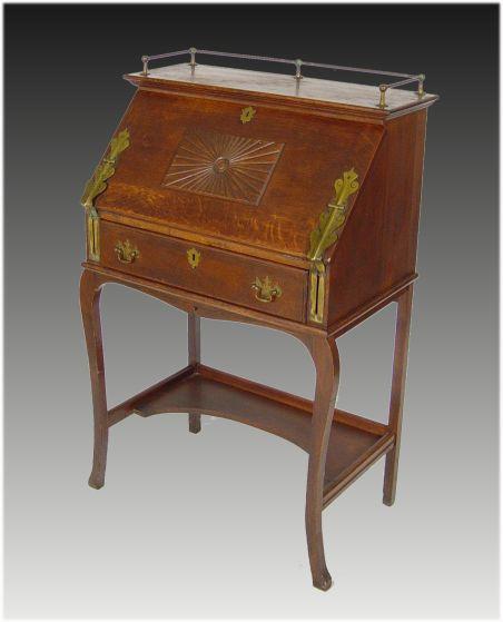 LATE VICTORIAN / ARTS & CRAFTS DROP