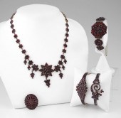 LATE VICTORIAN BOHEMIAN GARNET