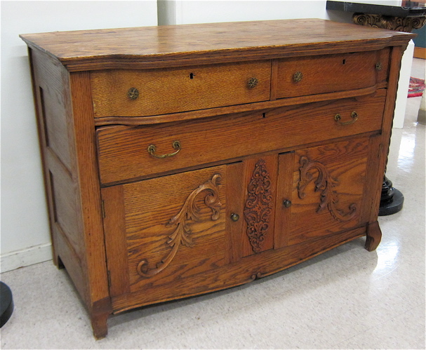 LATE VICTORIAN OAK BUFFET