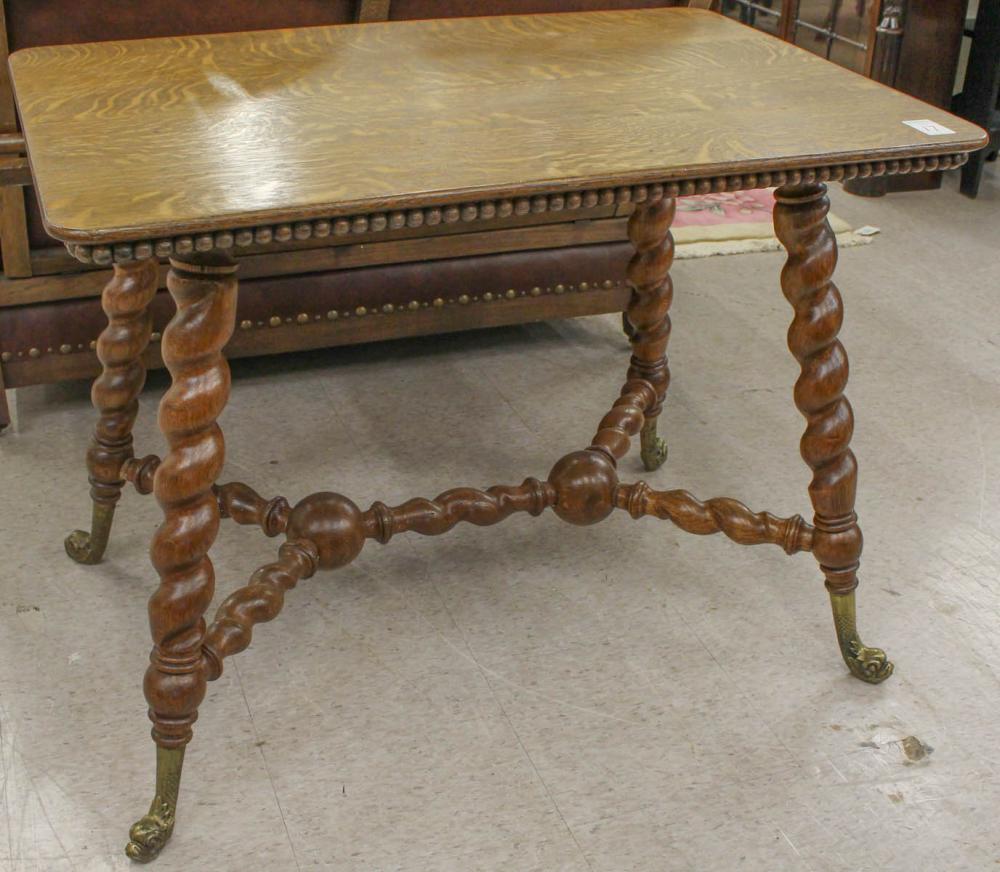 LATE VICTORIAN OAK CENTER TABLELATE