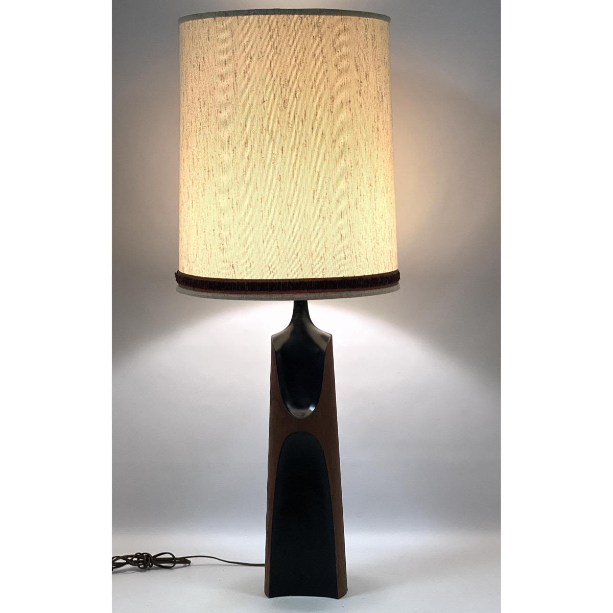 LAUREL Modernist Walnut Veneer