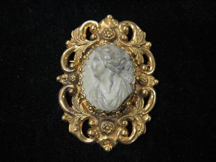 Lava cameo woman in sinistral