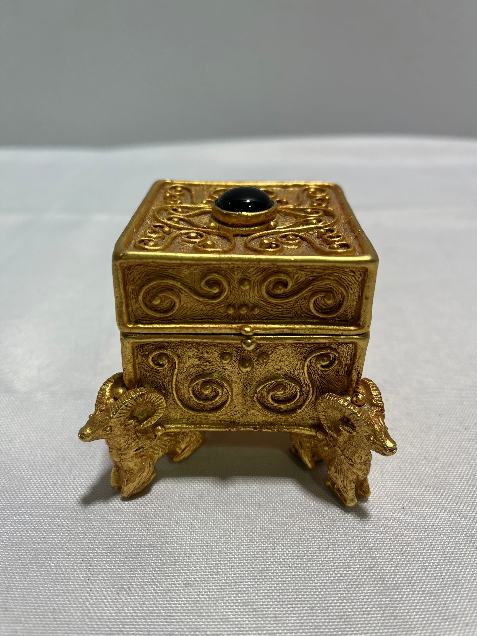 LAZARO NY BOX WITH RAM'S HEAD FEET,