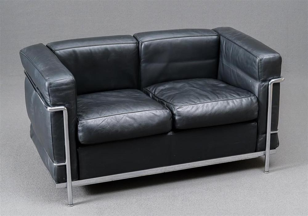 LE CORBUSIER 'LC2 FAUTEUIL GRAND