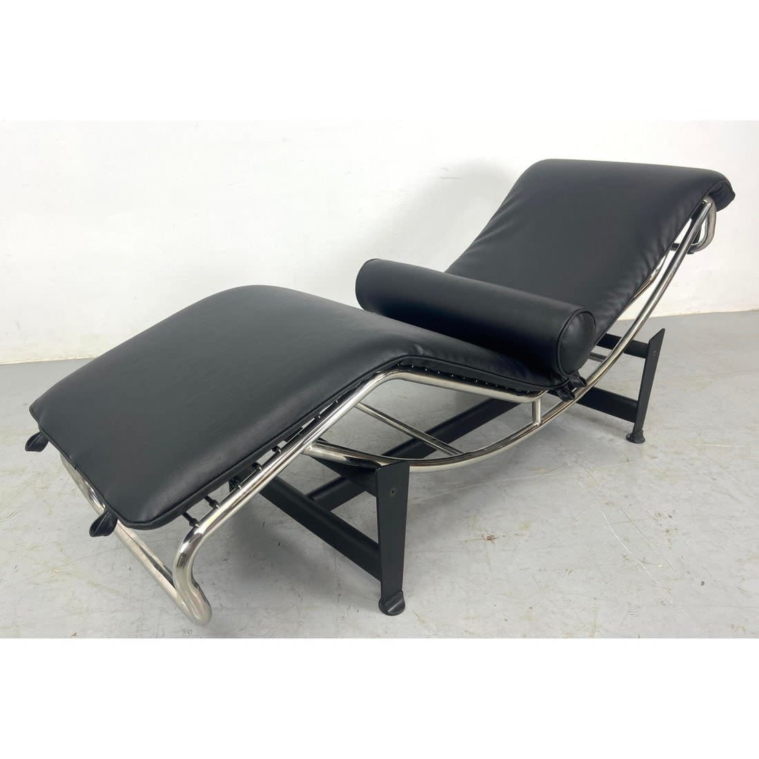 Le Corbusier style Chrome Tube