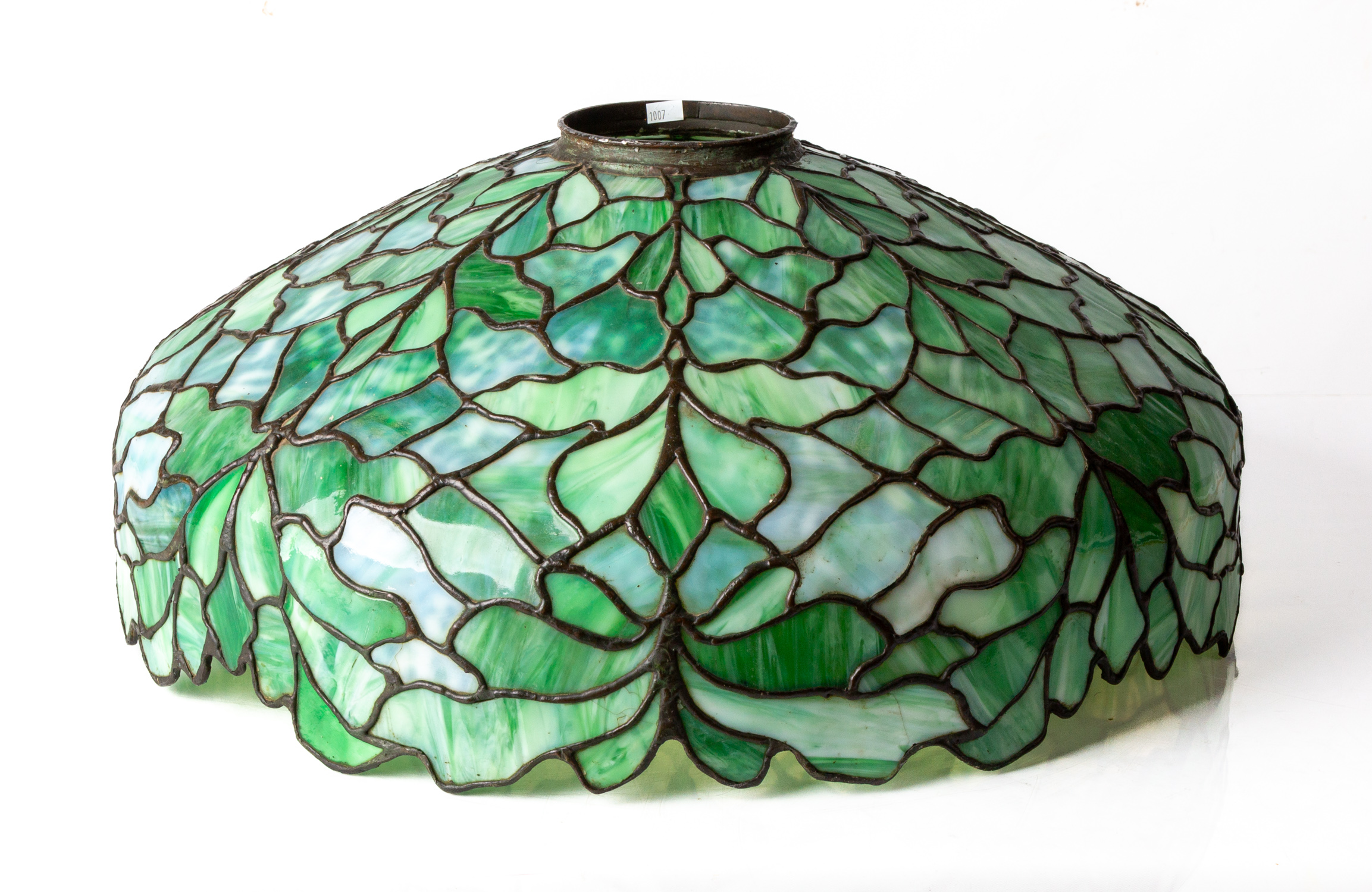 LEADED GLASS FOLIATE LAMP SHADE
