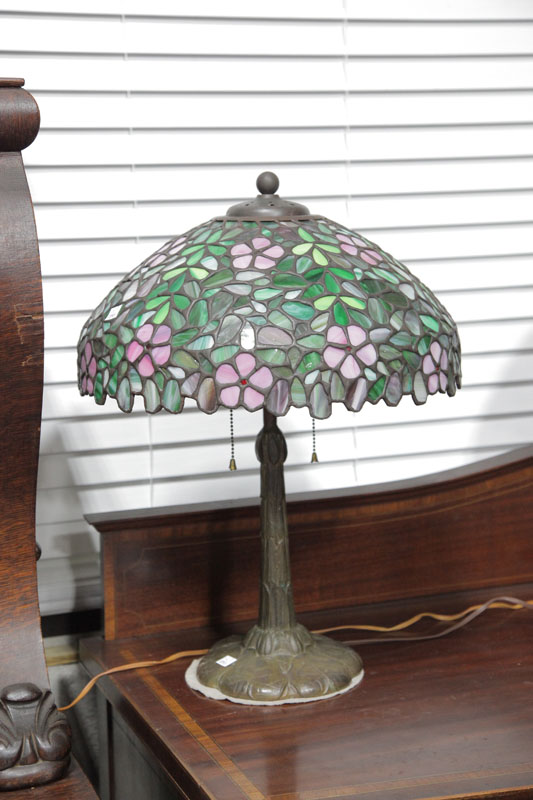 LEADED GLASS TABLE LAMP. Lily pad