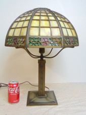 LEADED GLASS TABLE LAMP, SQUAR