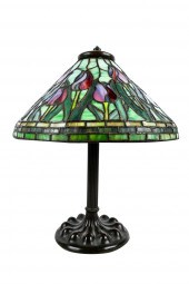 LEADED GLASS TABLE LAMPunsigne