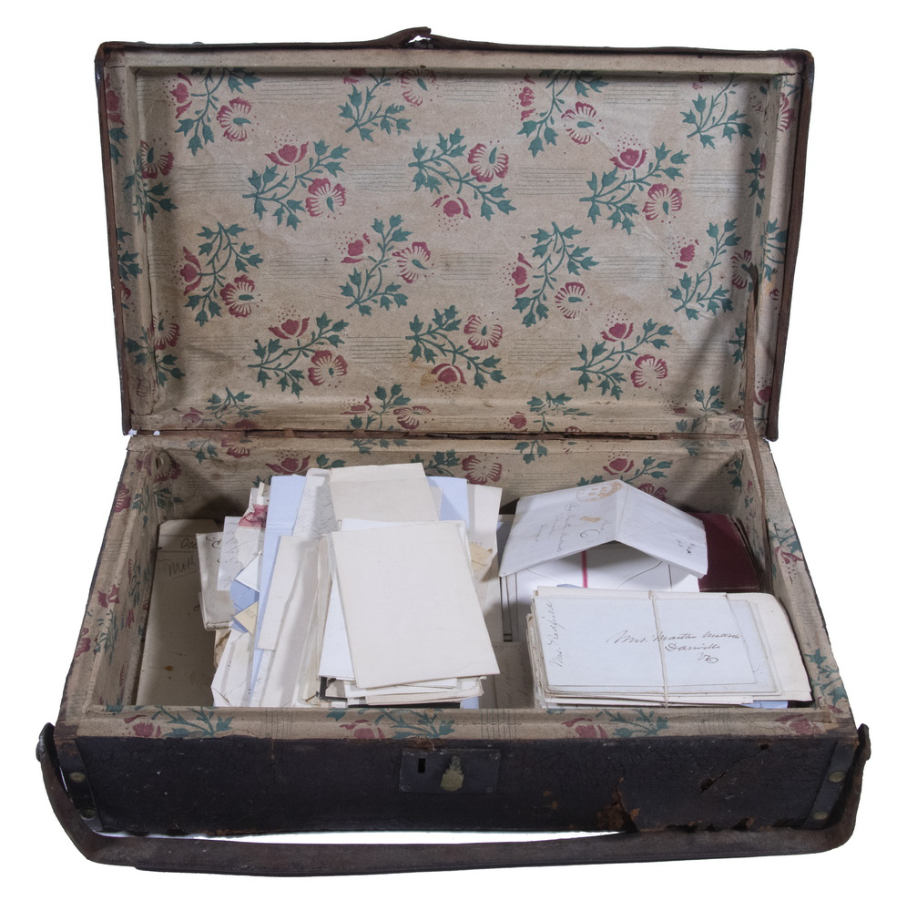 LEATHER CASE FULL OF APPROX (200)
