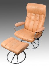 LEATHER CHAIR AND OTTOMAN: Str