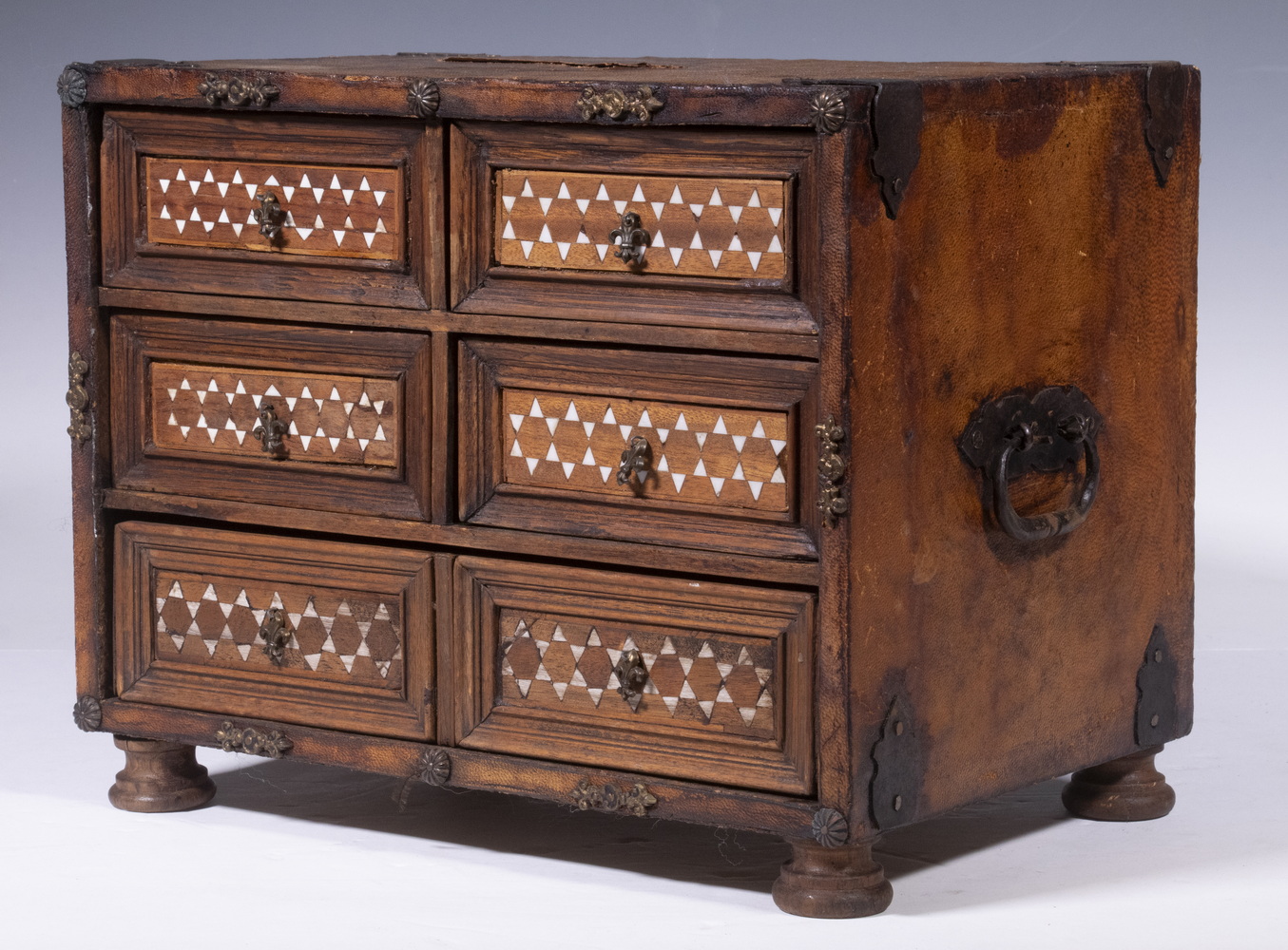 LEATHER COVERED JEWELRY CHEST