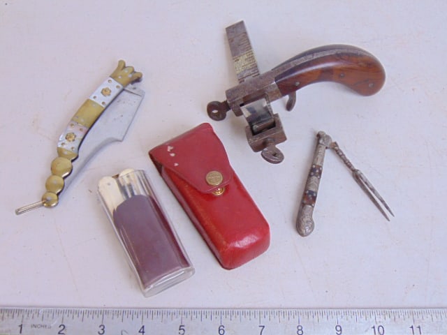 LEATHER EQUESTRIAN LEATHER TOOL,