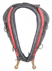Leather horse collar with wrou