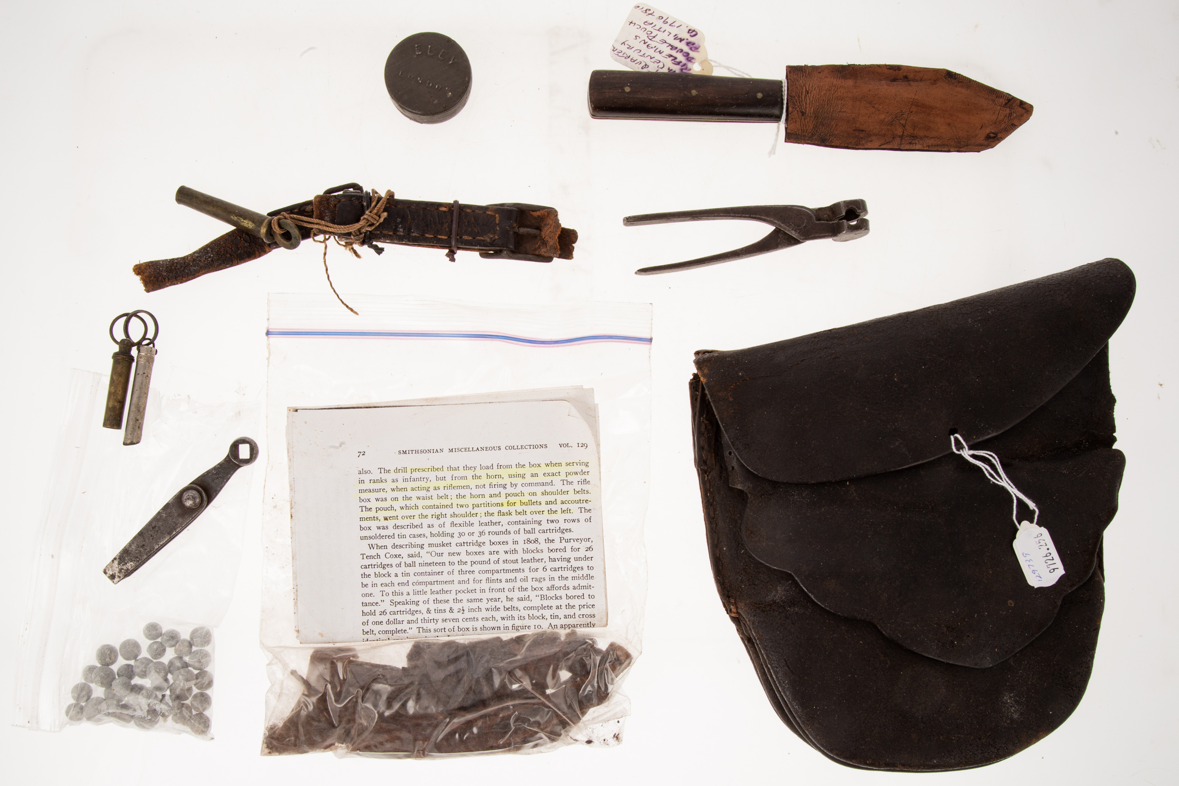 LEATHER HUNTING BAG WITH TOOLS