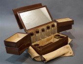 LEATHER MOUNTED TRAVELING VANI