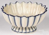 LEEDS PEARLWARE LOBED CENTER B