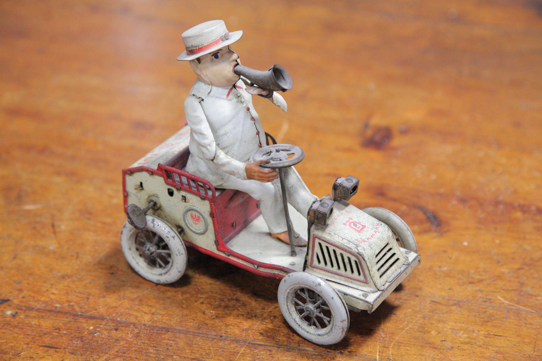 LEHMANN ''TUT TUT'' WIND UP TOY. 