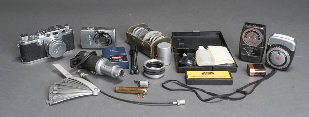 LEICA 35 MM CAMERA NO. 494947, LENS