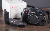 LEICA CAMERA: R8 SLR 35MM BODY