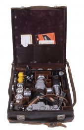 LEICA IIIF CAMERA IN CASE W/MA