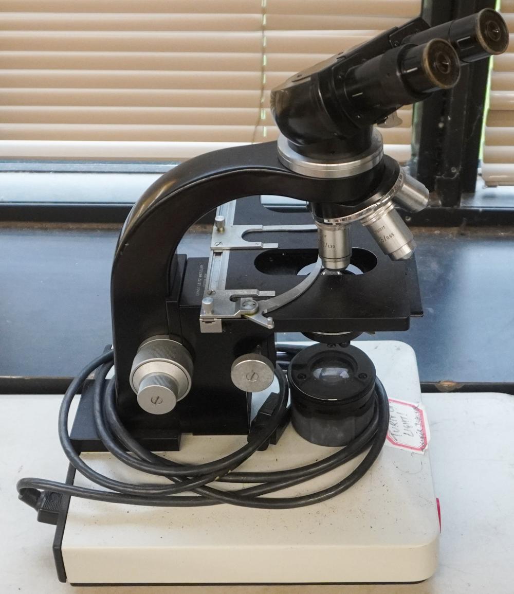 LEITZ LABORLUX 11 MICROSCOPELeitz