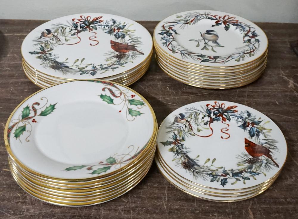LENOX 26-PIECE 'WINTER GREETINGS'