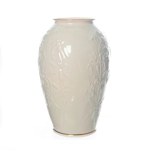 LENOX MASTERPIECE SMALL VASE WITH