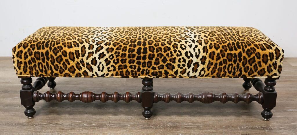 LEOPARD PRINT BENCHLeopard print