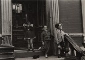 LEVITT, HELEN (b. 1913) N.Y.C.