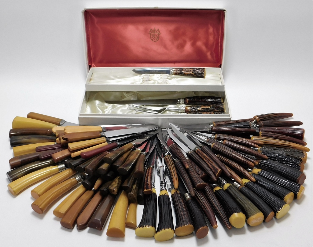 LG COLLECTION OF BAKELITE KNIVES