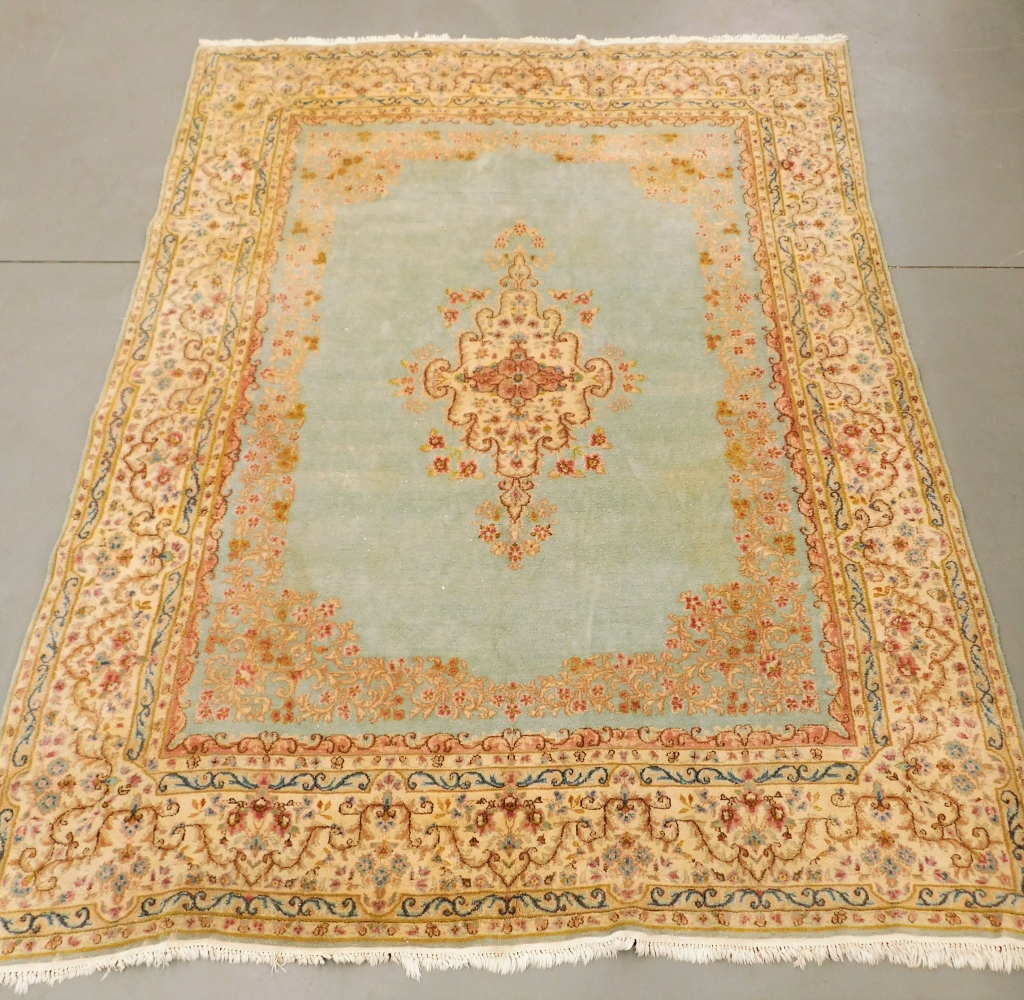 LG KERMAN PINK & BLUE RUG Middle