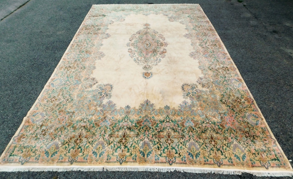 LG MIDDLE EASTERN BOTANICAL RUG