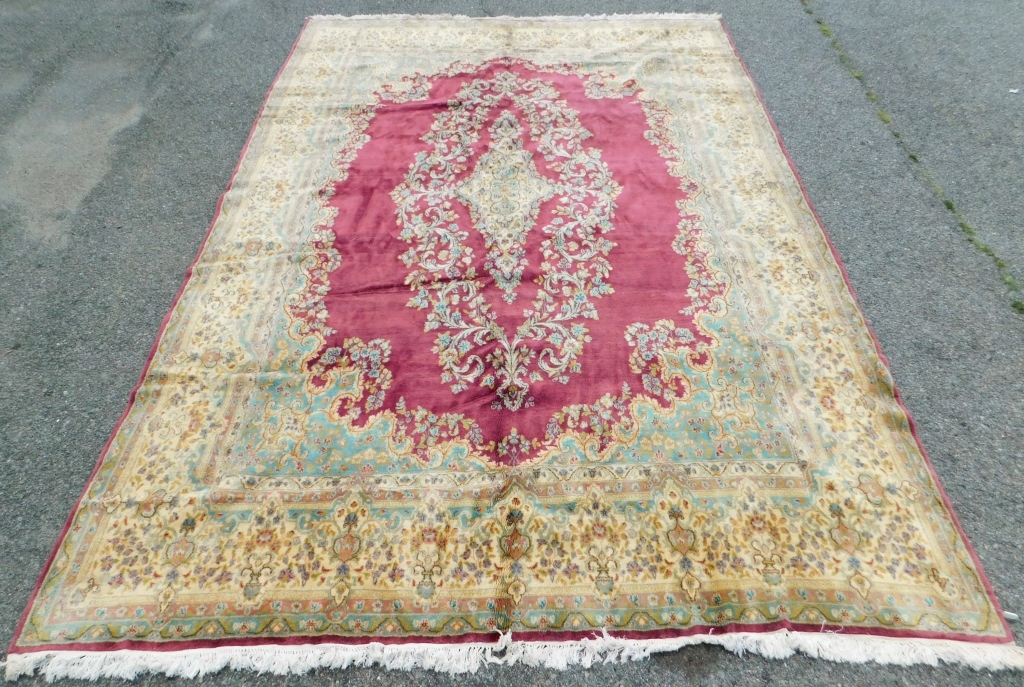 LG RED BOTANICAL RUG Middle