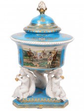 LG. SEVRES PORCELAIN CENTERPIE